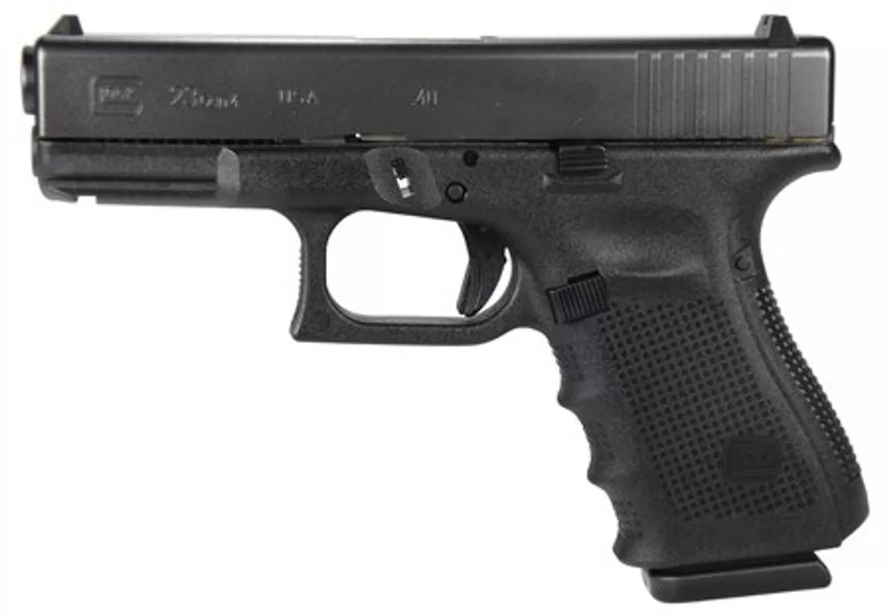Glock, 23 Gen4, Striker Fired, Compact, 40S&W, 4.02″ Barrel, Polymer Frame, Matte Finish, Fixed Sights, 13Rd, 3 Magazines
