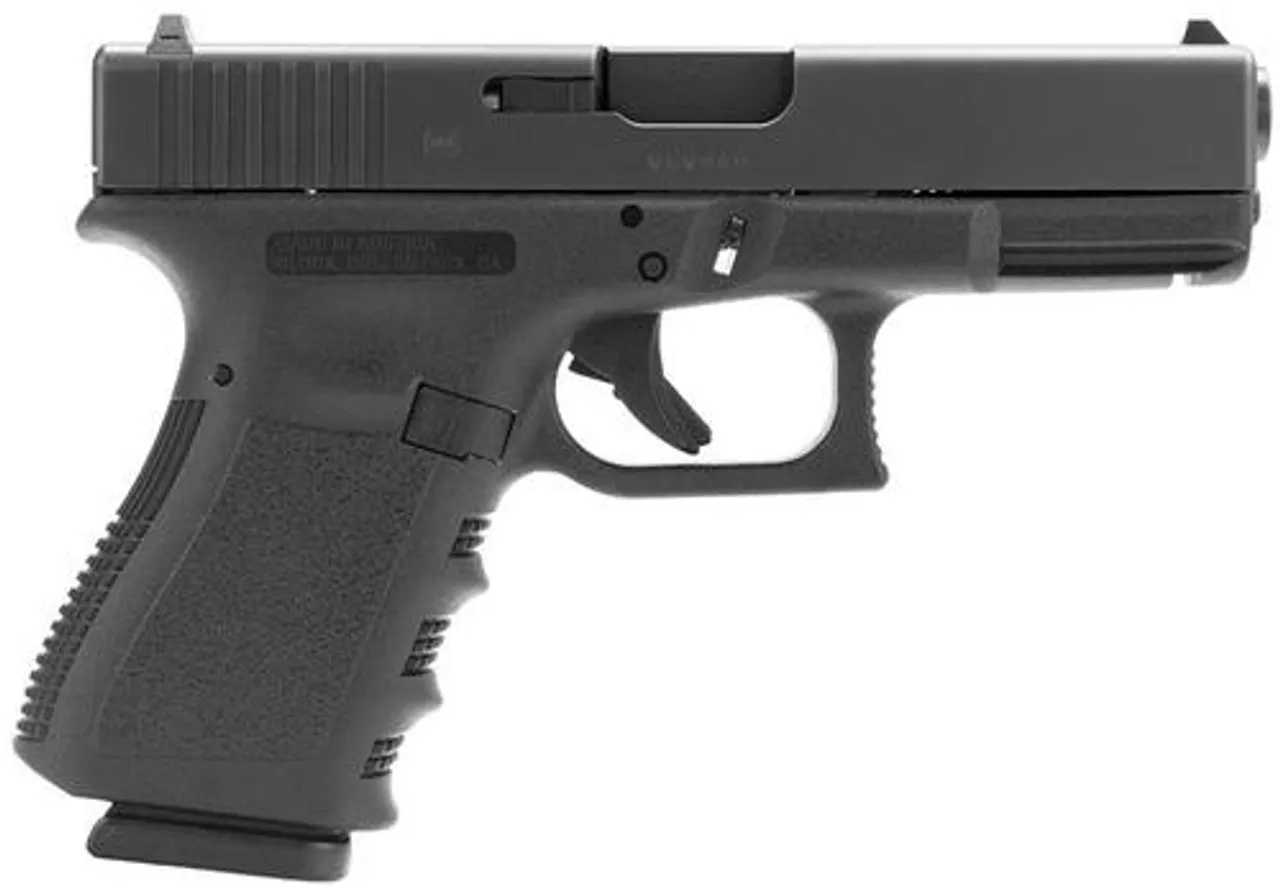 Glock G19 9mm, 4.01″ Barrel, FS Grip, Black, 15rd