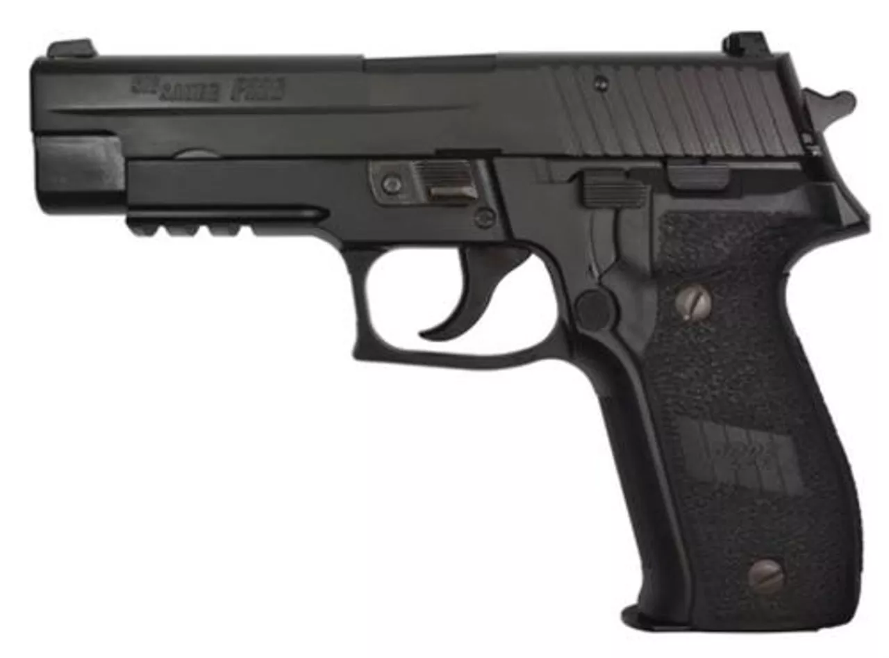 Sig P226 9MM 4.4In Nitron Black Da/Sa Siglite E2 Grip (2) 10Rd Steel MAG CA Compliant