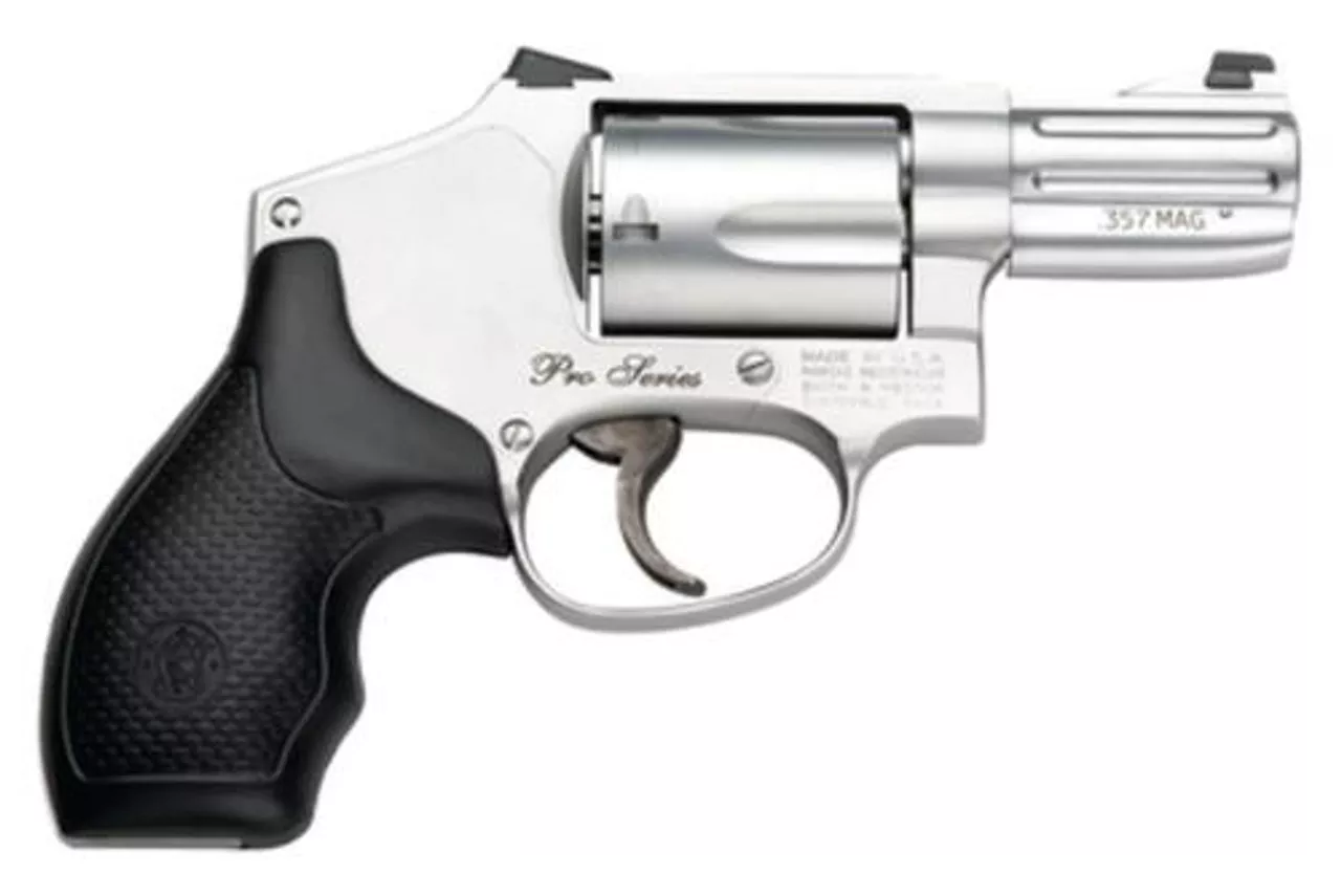 Smith & Wesson 640 Pro .357 Ma/38 Spec 2″ Barrel Satin SS Finish Night Sights Full Moon Clips 5 Round