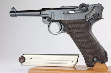 SOLD - 1918 Erfurt Luger (5561i - 16082)