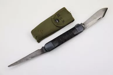SOLD - USN Survival Folding Knife (070622-5)